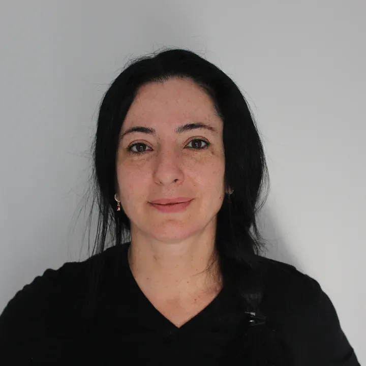 Funda Feride Karaman — Diş Hekimi